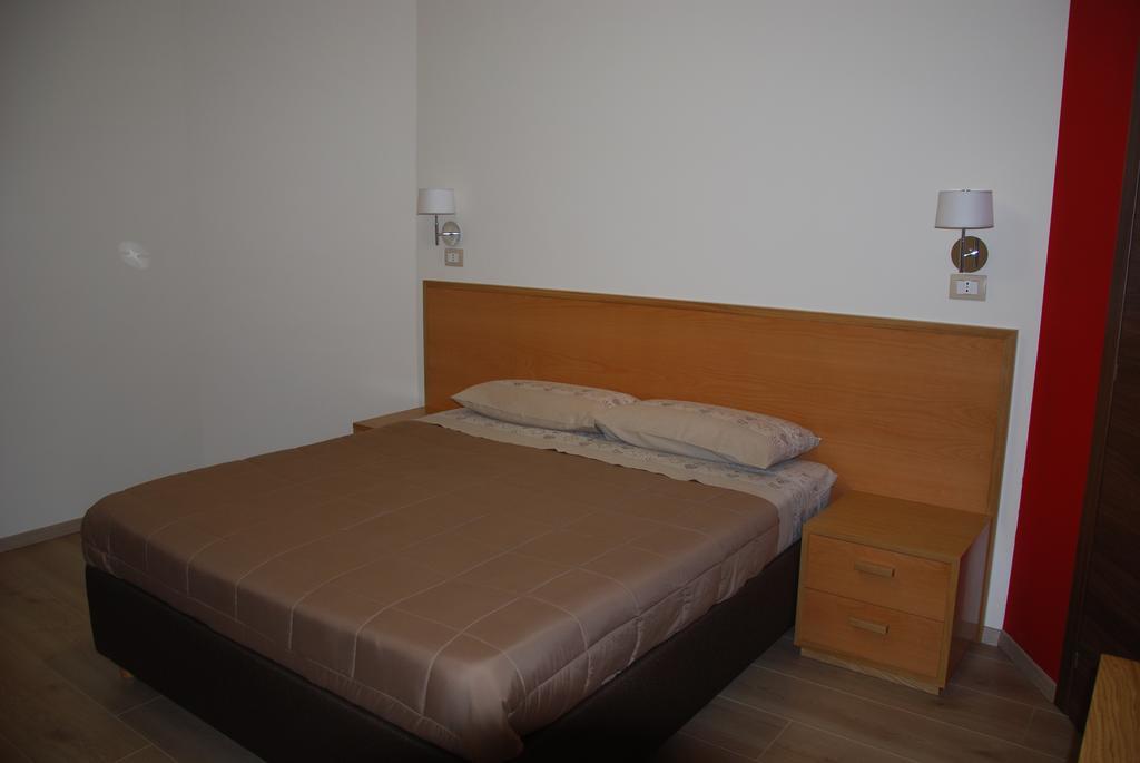 Guest House Caracas Lorica Extérieur photo